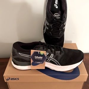 Women’s ASICS Running shoes Gel Nimbus-23 NEW